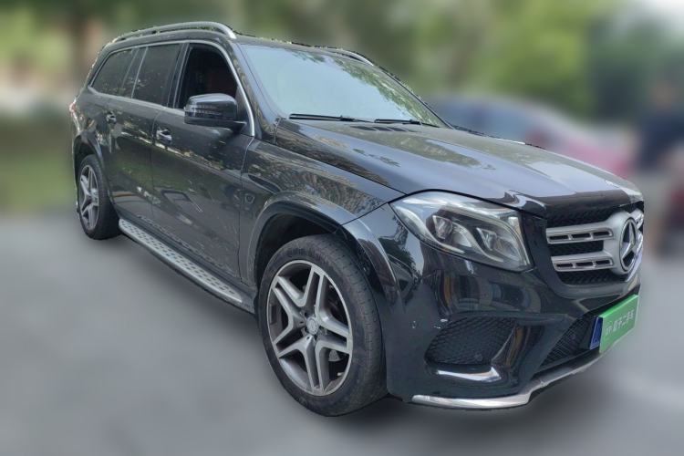 Used Mercedes-Benz GLS 2016 GLS 400 4MATIC Luxury Model Front Right 45 Deg
