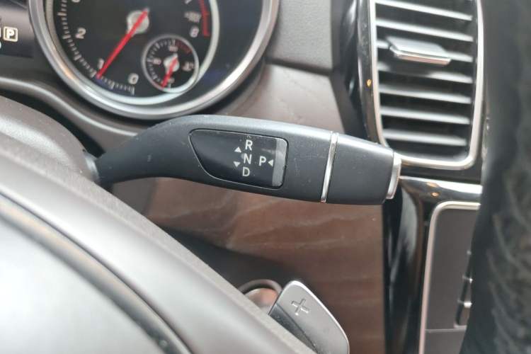 Used Mercedes-Benz GLS 2016 GLS 400 4MATIC Dynamic Model Gear Lever