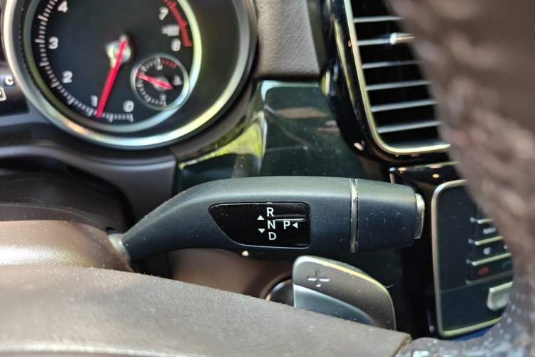 Used Mercedes-Benz GLS  Gear Lever