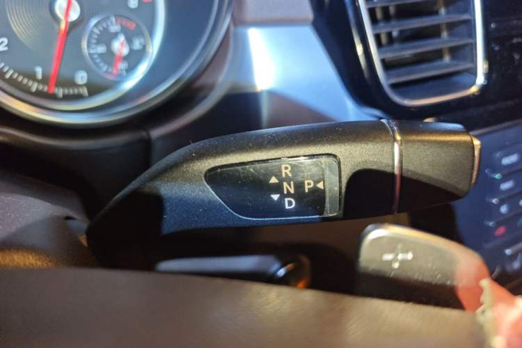 Used Mercedes-Benz GLS 2016 GLS 400 4MATIC Dynamic Model Gear Lever