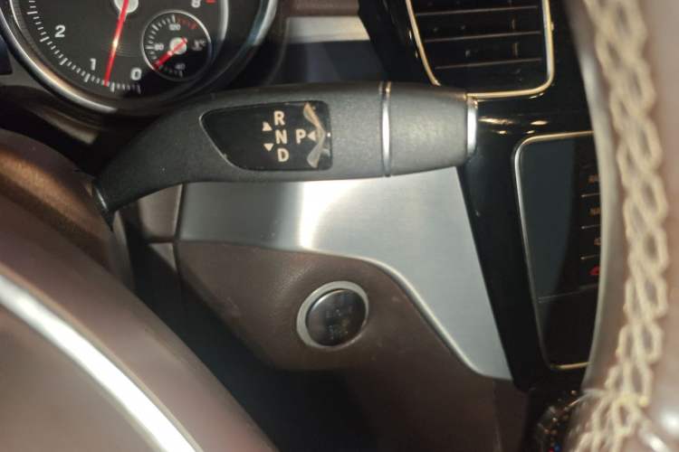 Used Mercedes-Benz GLS 2016 GLS 400 4MATIC Dynamic Model Gear Lever