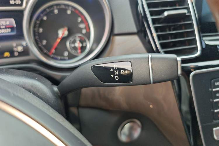 Used Mercedes-Benz GLS 2016 GLS 500 4MATIC Gear Lever