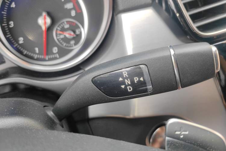 Used Mercedes-Benz GLS 2016 GLS 400 4MATIC Dynamic Model Gear Lever