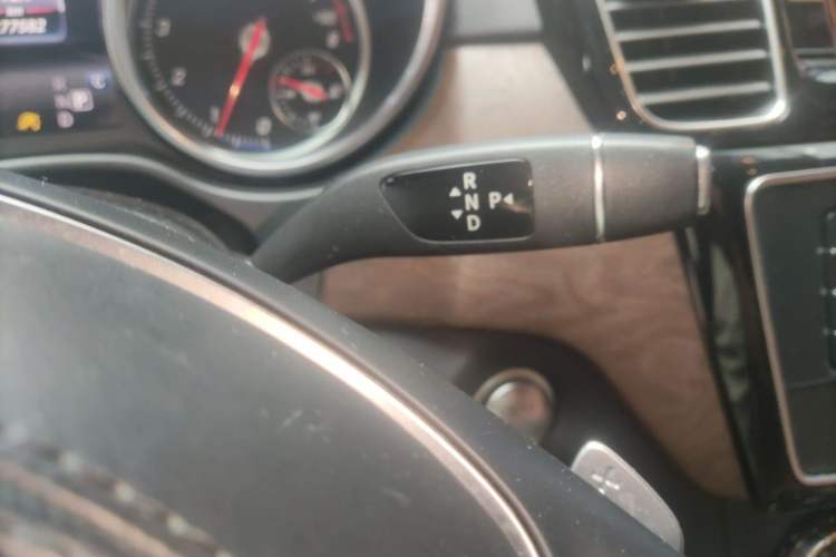 Used Mercedes-Benz GLS 2016 GLS 400 4MATIC Luxury Model Gear Lever