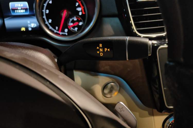 Used Mercedes-Benz GLS 2016 GLS 400 4MATIC Luxury Model Gear Lever