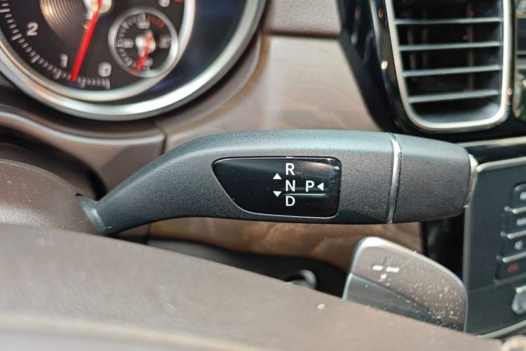 Used Mercedes-Benz GLS 2016 GLS 400 4MATIC Dynamic Model Gear Lever