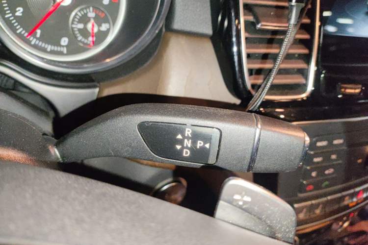 Used Mercedes-Benz GLS 2016 GLS 500 4MATIC Gear Lever