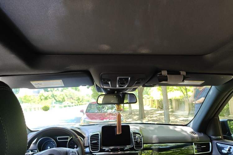 Used Mercedes-Benz GLS  Headliner
