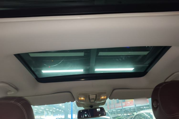 Used Mercedes-Benz GLS  Headliner