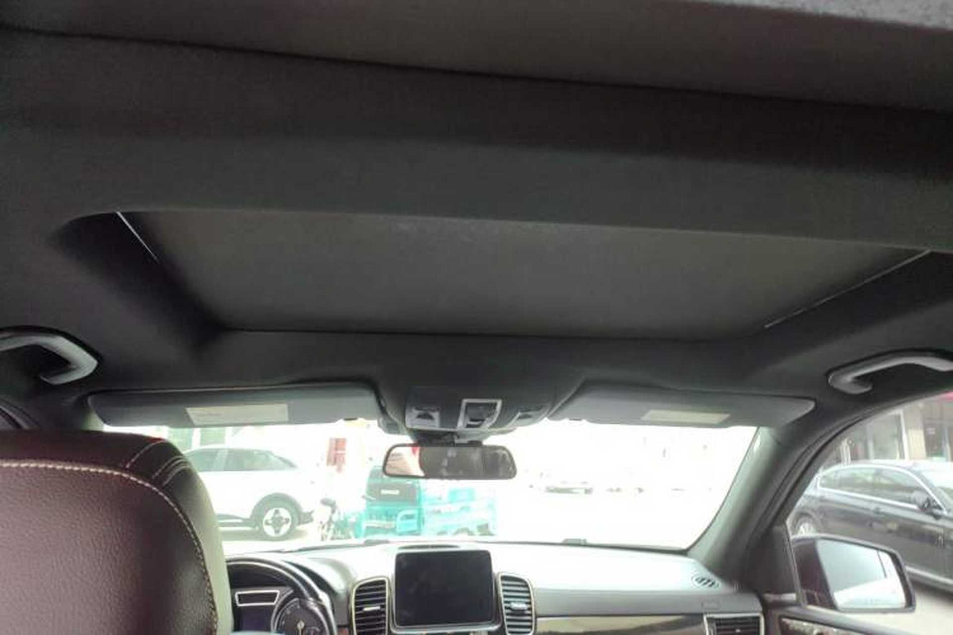 Used Mercedes-Benz GLS  Headliner