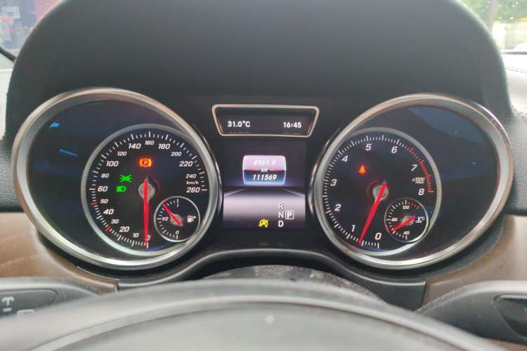 Used Mercedes-Benz GLS 2016 GLS 400 4MATIC Luxury Model Instrument Cluster