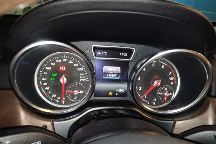 Used Mercedes-Benz GLS 2016 GLS 400 4MATIC Luxury Model Instrument Cluster
