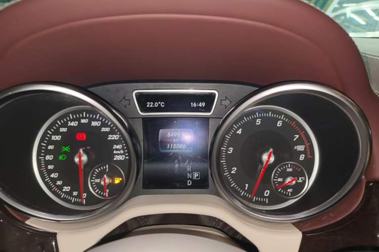 Used Mercedes-Benz GLS  Instrument Cluster
