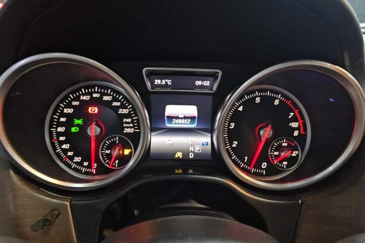 Used Mercedes-Benz GLS 2016 GLS 500 4MATIC Instrument Cluster