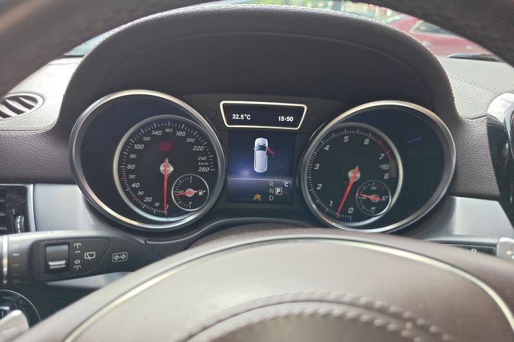 Used Mercedes-Benz GLS 2016 GLS 400 4MATIC Dynamic Model Instrument Cluster