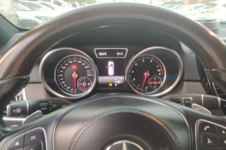 Used Mercedes-Benz GLS 2016 GLS 400 4MATIC Luxury Model Instrument Cluster