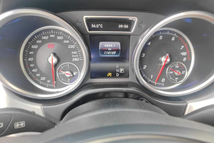 Used Mercedes-Benz GLS 2016 GLS 400 4MATIC Dynamic Model Instrument Cluster