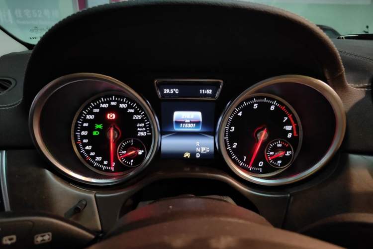 Used Mercedes-Benz GLS 2016 GLS 400 4MATIC Luxury Model Instrument Cluster