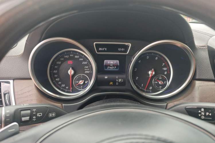 Used Mercedes-Benz GLS 2016 GLS 500 4MATIC Instrument Cluster