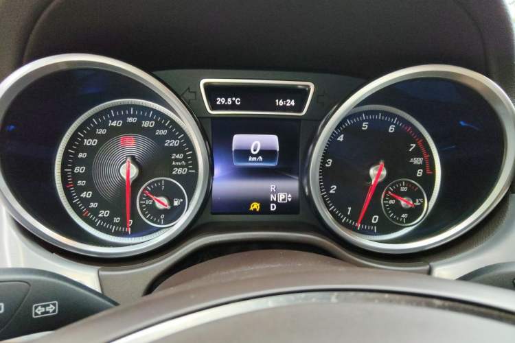 Used Mercedes-Benz GLS 2016 GLS 400 4MATIC Dynamic Model Instrument Cluster