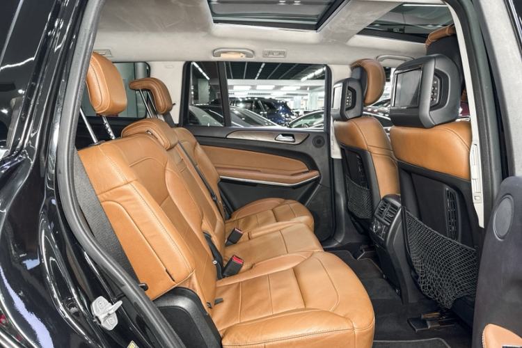 Used Mercedes-Benz GLS 2016 GLS 500 4MATIC Interior 2