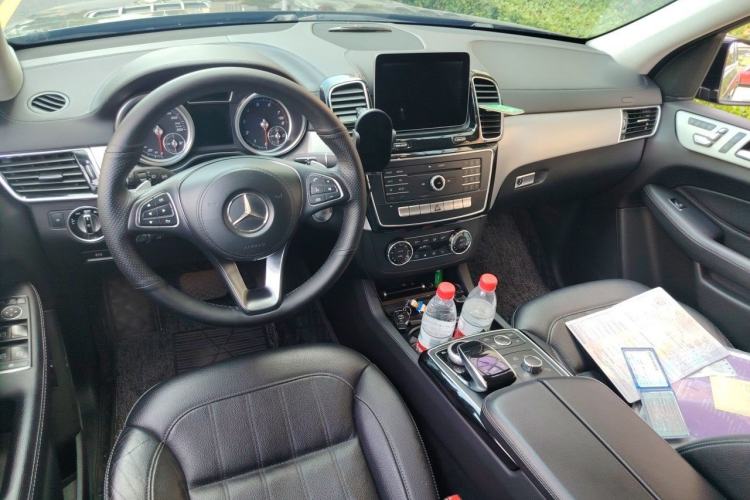 Used Mercedes-Benz GLS 2016 GLS 400 4MATIC Dynamic Model Interior 2