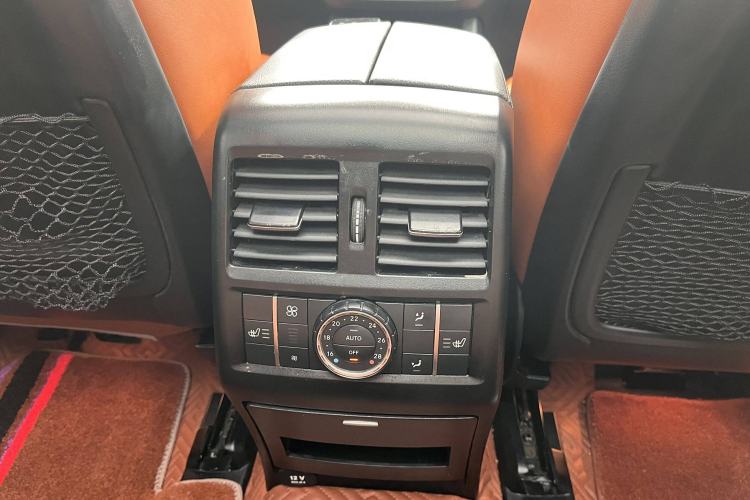 Used Mercedes-Benz GLS 2016 GLS 400 4MATIC Dynamic Model Interior 3