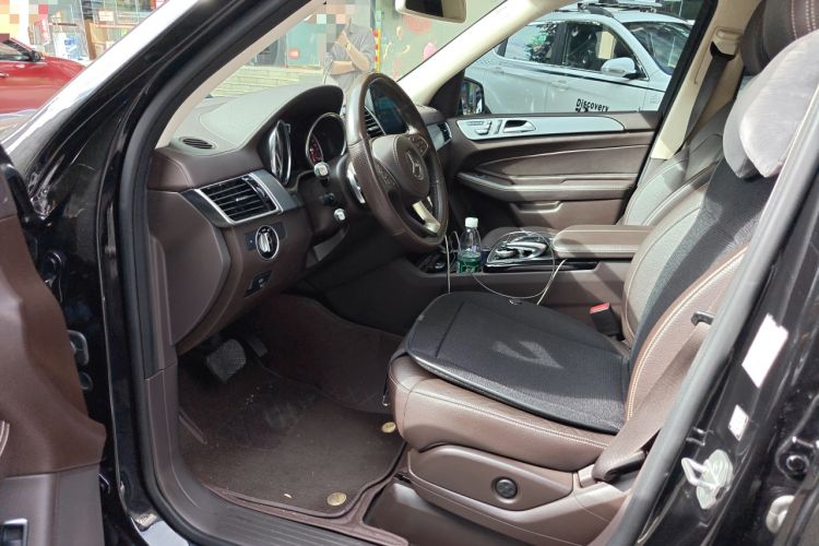 Used Mercedes-Benz GLS 2016 GLS 400 4MATIC Dynamic Model Interior 3