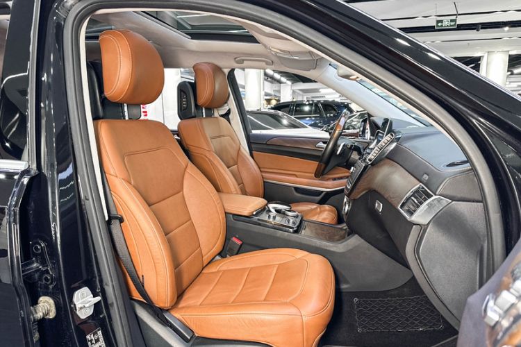 Used Mercedes-Benz GLS 2016 GLS 500 4MATIC Interior 4