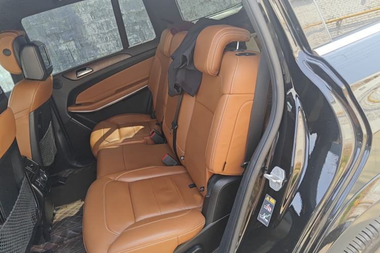 Used Mercedes-Benz GLS 2016 GLS 500 4MATIC Interior 4