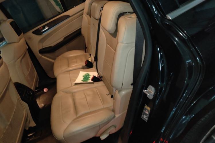 Used Mercedes-Benz GLS 2016 GLS 400 4MATIC Luxury Model Interior 4