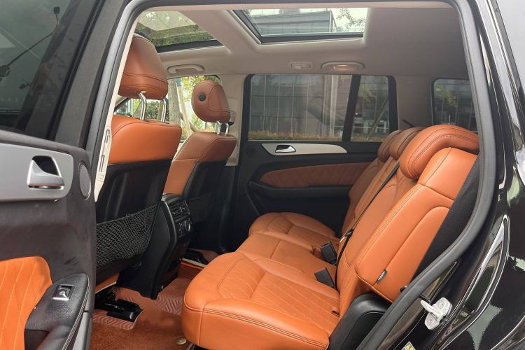 Used Mercedes-Benz GLS 2016 GLS 400 4MATIC Dynamic Model Interior 5