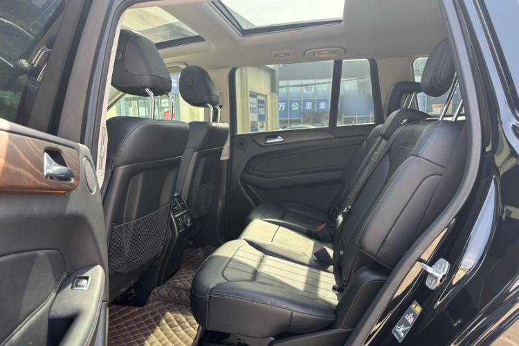 Used Mercedes-Benz GLS 2016 GLS 400 4MATIC Dynamic Model Interior 6