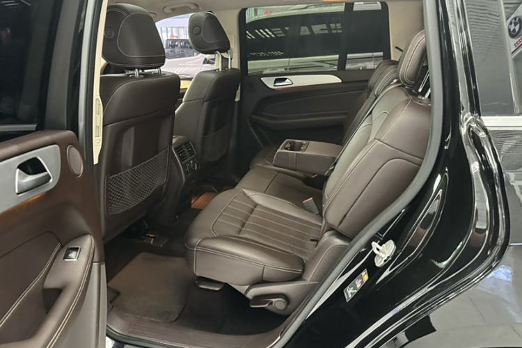Used Mercedes-Benz GLS 2016 GLS 400 4MATIC Dynamic Model Interior 8