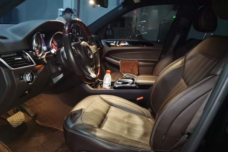 Used Mercedes-Benz GLS  Left Front Seat