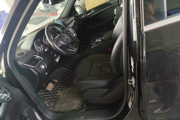 Used Mercedes-Benz GLS  Left Front Seat