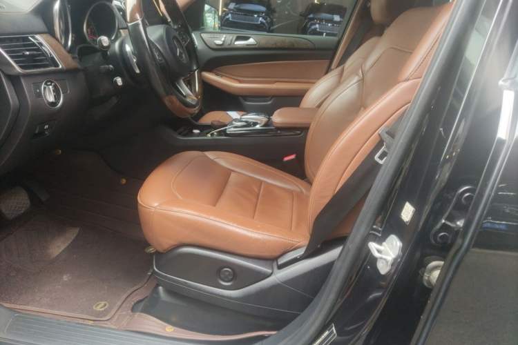 Used Mercedes-Benz GLS 2016 GLS 400 4MATIC Luxury Model Left Front Seat