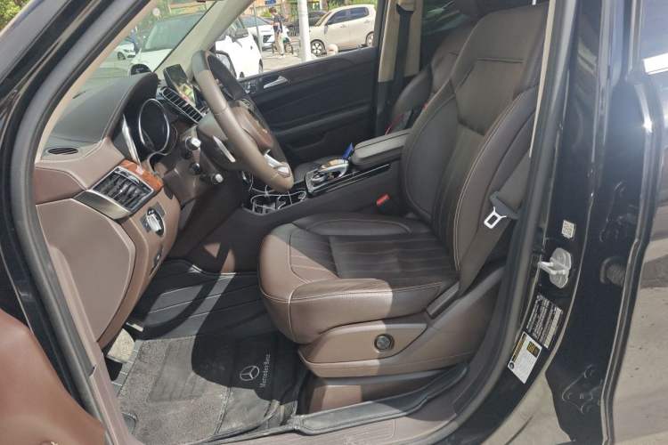 Used Mercedes-Benz GLS  Left Front Seat