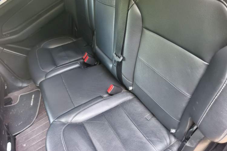 Used Mercedes-Benz GLS 2016 GLS 400 4MATIC Dynamic Model Left Rear Seat