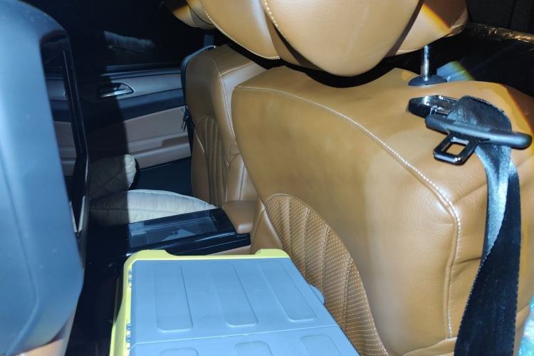 Used Mercedes-Benz GLS 2016 GLS 400 4MATIC Luxury Model Left Rear Seat