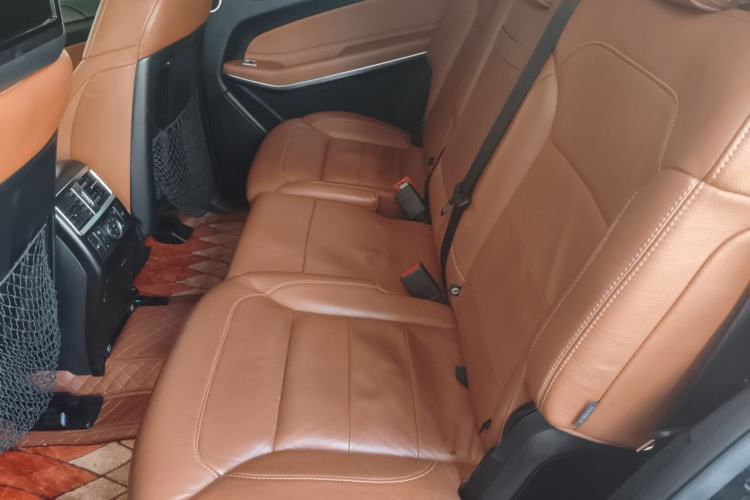 Used Mercedes-Benz GLS 2016 GLS 500 4MATIC Left Rear Seat