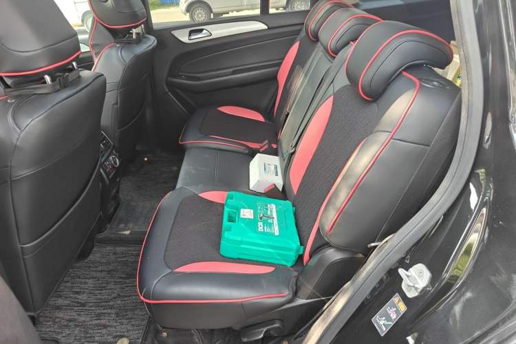 Used Mercedes-Benz GLS 2016 GLS 400 4MATIC Dynamic Model Left Rear Seat