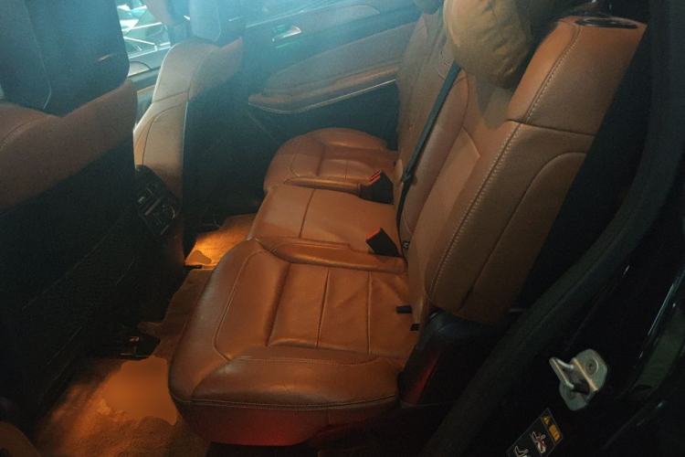 Used Mercedes-Benz GLS 2016 GLS 500 4MATIC Left Rear Seat