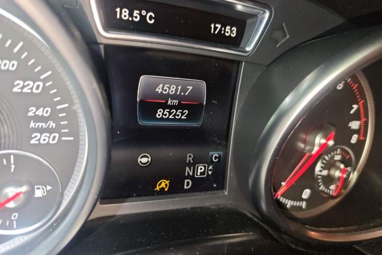 Used Mercedes-Benz GLS 2016 GLS 500 4MATIC Odometer Close Up
