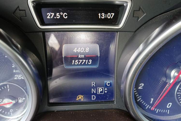 Used Mercedes-Benz GLS 2016 GLS 400 4MATIC Dynamic Model Odometer Close Up