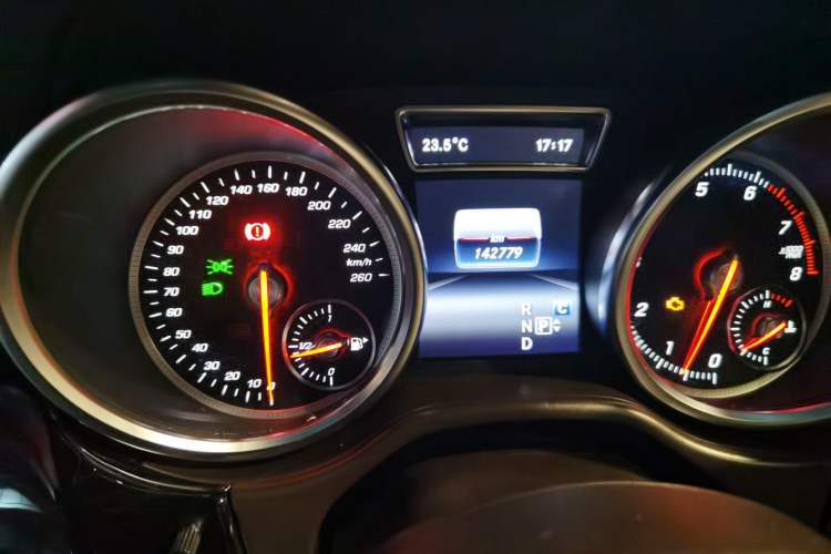 Used Mercedes-Benz GLS  Odometer Close Up