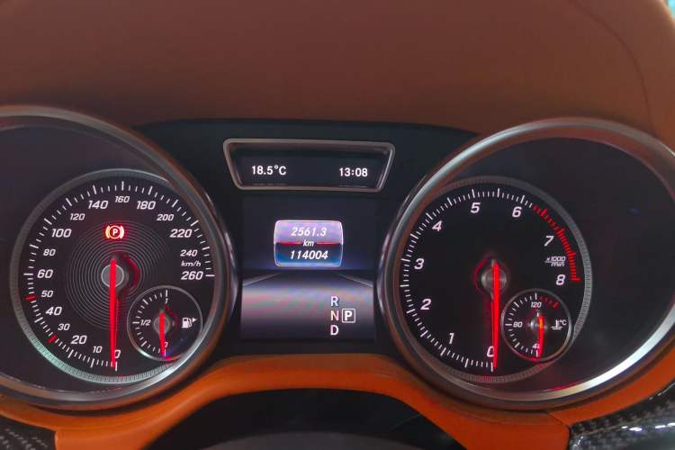 Used Mercedes-Benz GLS 2016 GLS 500 4MATIC Odometer Close Up