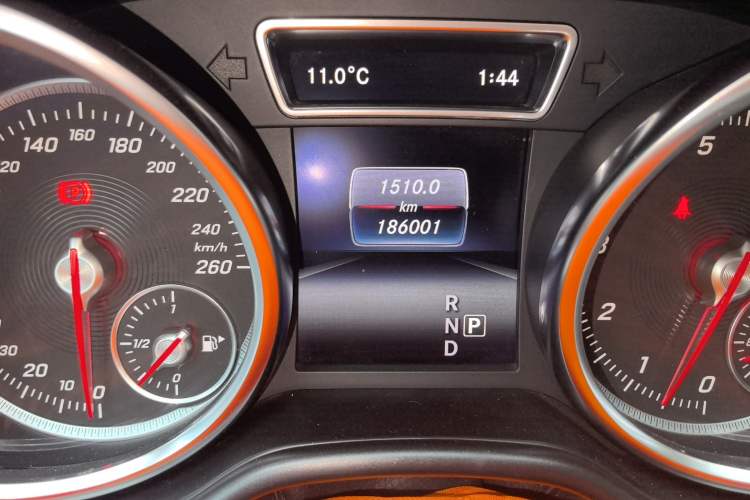 Used Mercedes-Benz GLS 2016 GLS 400 4MATIC Dynamic Model Odometer Close Up