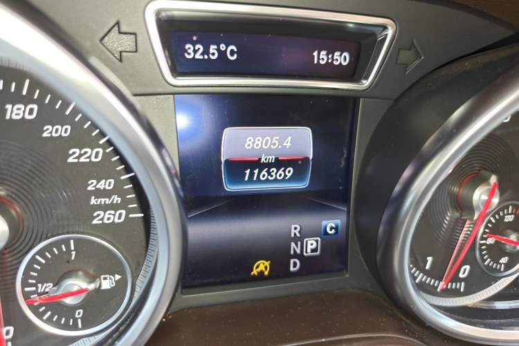 Used Mercedes-Benz GLS 2016 GLS 400 4MATIC Dynamic Model Odometer Close Up