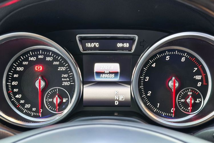 Used Mercedes-Benz GLS 2016 GLS 500 4MATIC Odometer Close Up